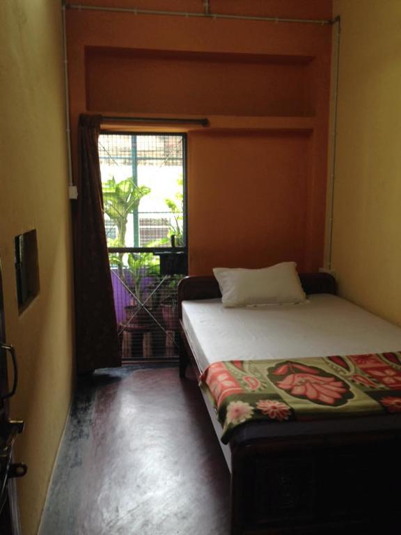 Paradise Inn Guest House Varanasi Habitación foto